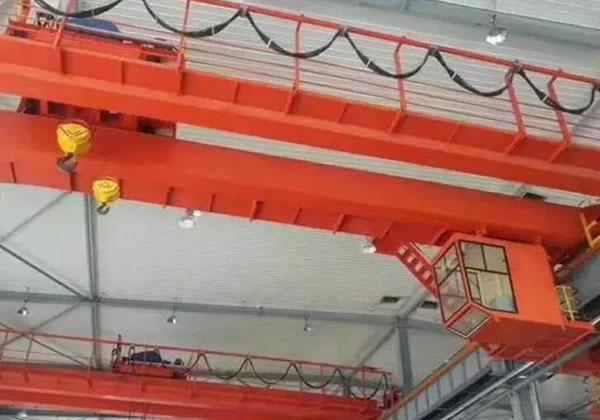 QD型吊鉤橋式起重機