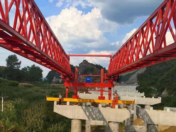 220噸架橋機(jī)的操作難度大嗎？