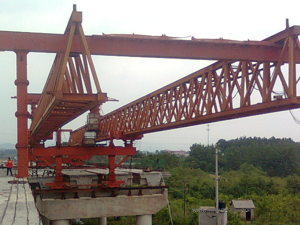 二手50噸架橋機多少錢一臺？購買時需要注意什么？