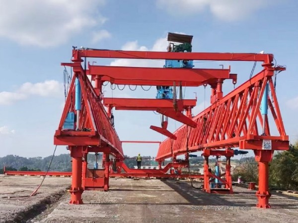 50噸以上架橋機(jī)的價格是否與其使用壽命和耐用性相關(guān)？